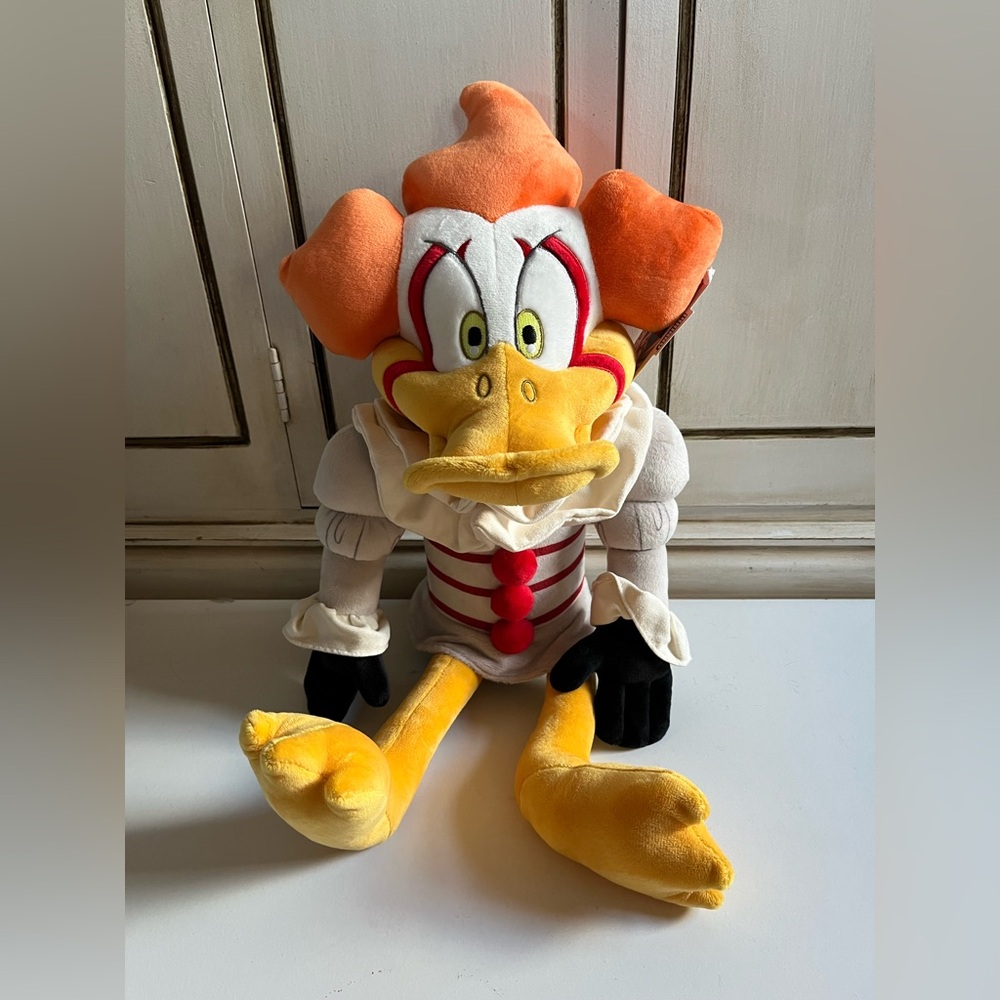 NWT Looney Tunes Daffy Duck as Pennywise Plush Toy Cartoon Rare Collectible